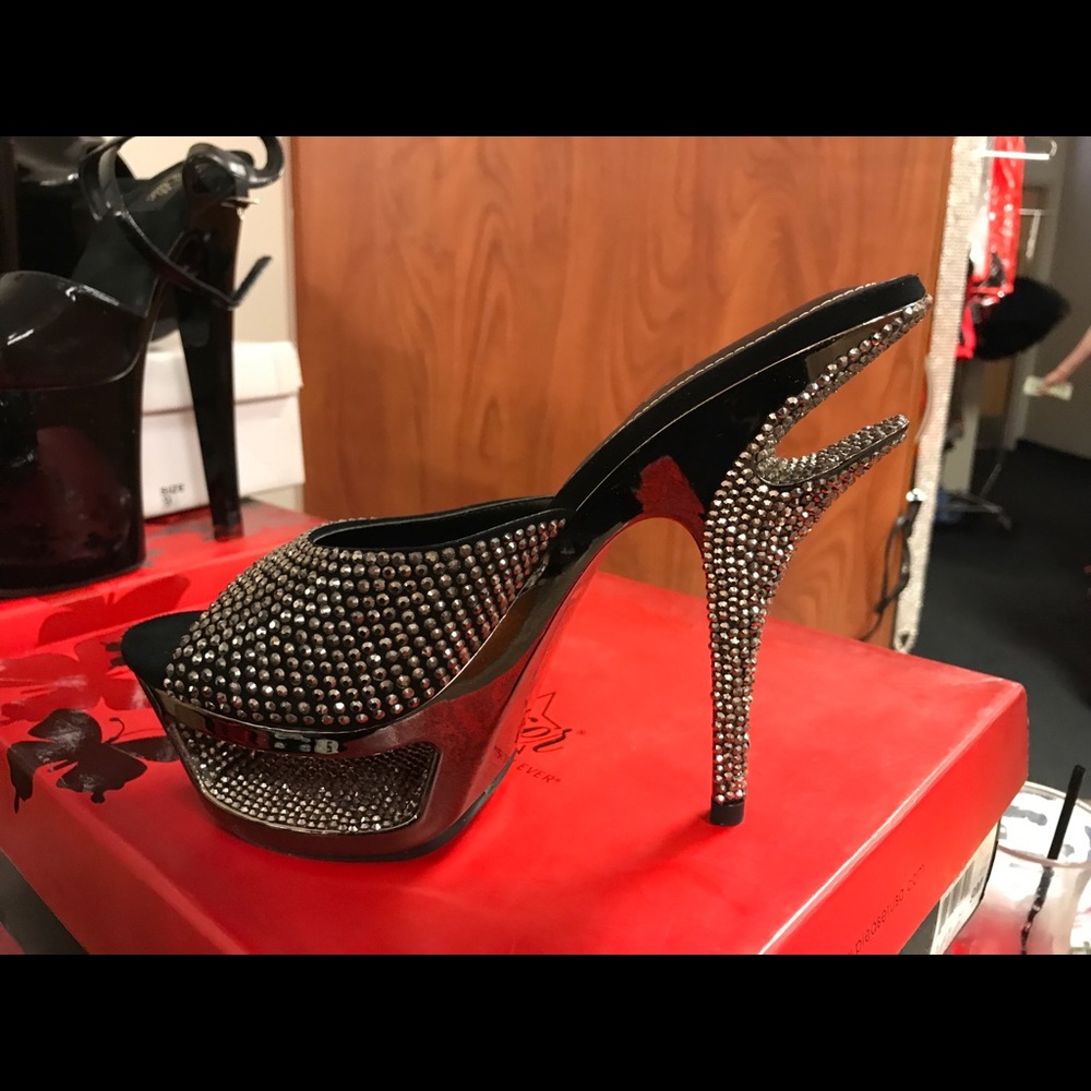 Beautiful Rhinestone 6 inch heels pewter color